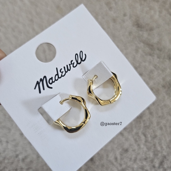 Madewell Organic Small Hoop Earrings - Picture 4 of 6
